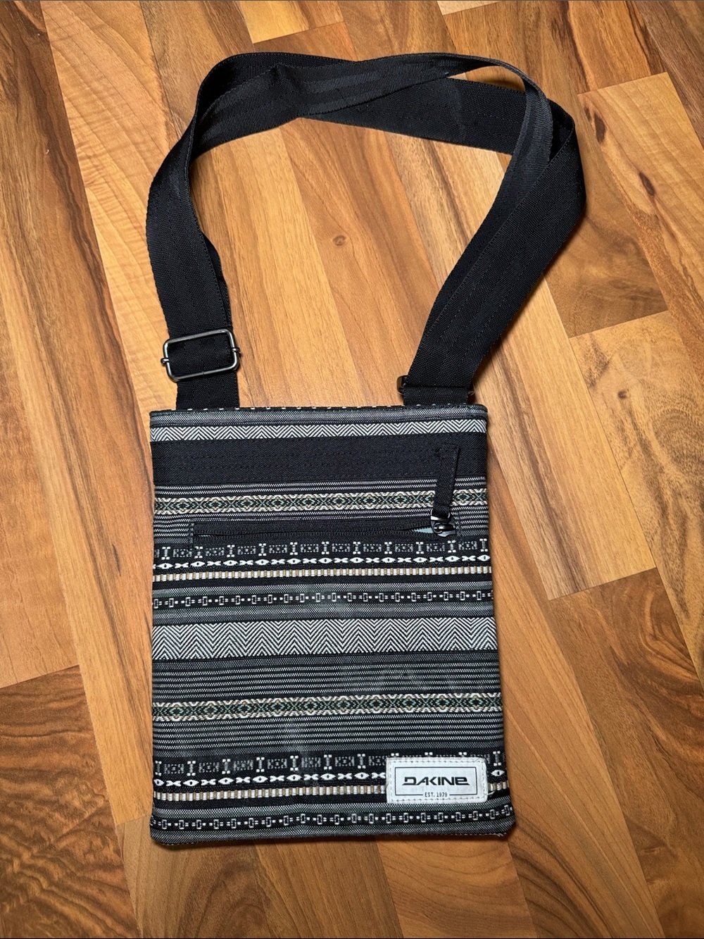 Dakine Black and Gray Patterned Messenger Crossbody Bag